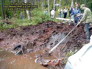 2002-09-14-Estonia-Kurtna_tank_T-34_04.jpg