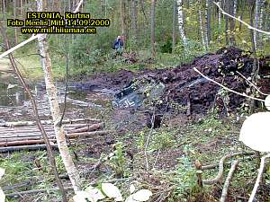 2002-09-14-Estonia-Kurtna_tank_T-34_06.jpg