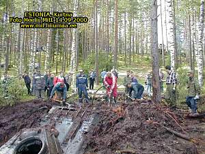 2002-09-14-Estonia-Kurtna_tank_T-34_09.jpg